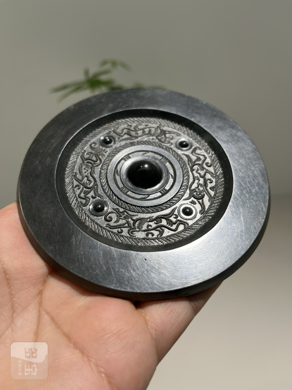 明 天禄龙虎瑞兽纹镜 - 图5